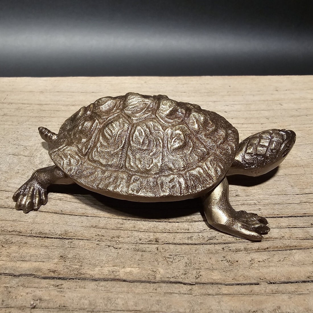 4" Brass Turtle Trinket Box Desk Figure: 4" long x 3" Wide Fantastic reproduction vintage-style brass turtle trinket box, available now! This brass turtle trinket box is not just a box; it's an elegant piece of history. You can flip open its