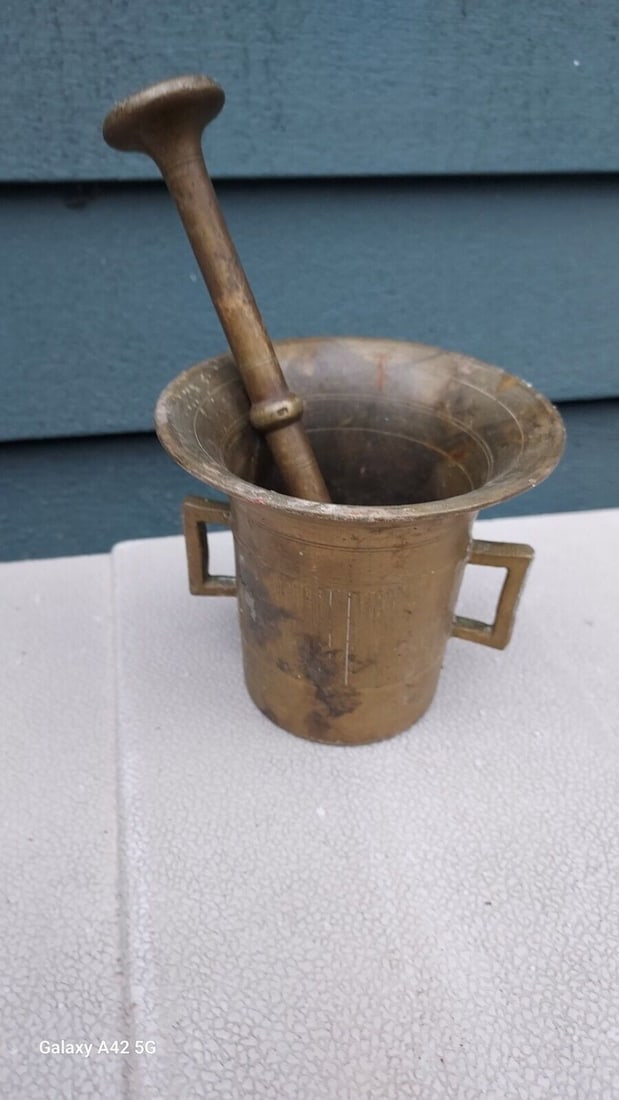 Brass mortar and pestle brass 4" 19th century #515: Amazing look to this piece . Approximately 4 " tall . Shipping includes insurance. Shipping: Domestic: Flat-rate of $12.00 to anywhere within the contiguous U.S. International: Foreign shipping rates 