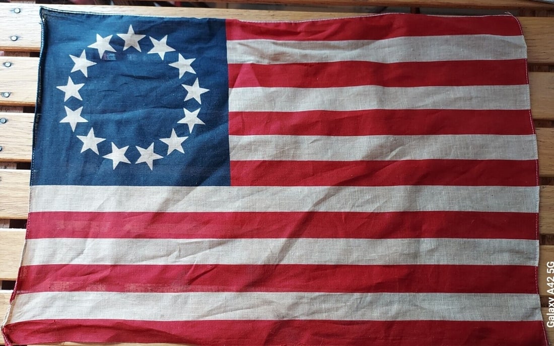 Rare 13 star flag Betsy Ross American parade Flag 1930 (1 of 4)
