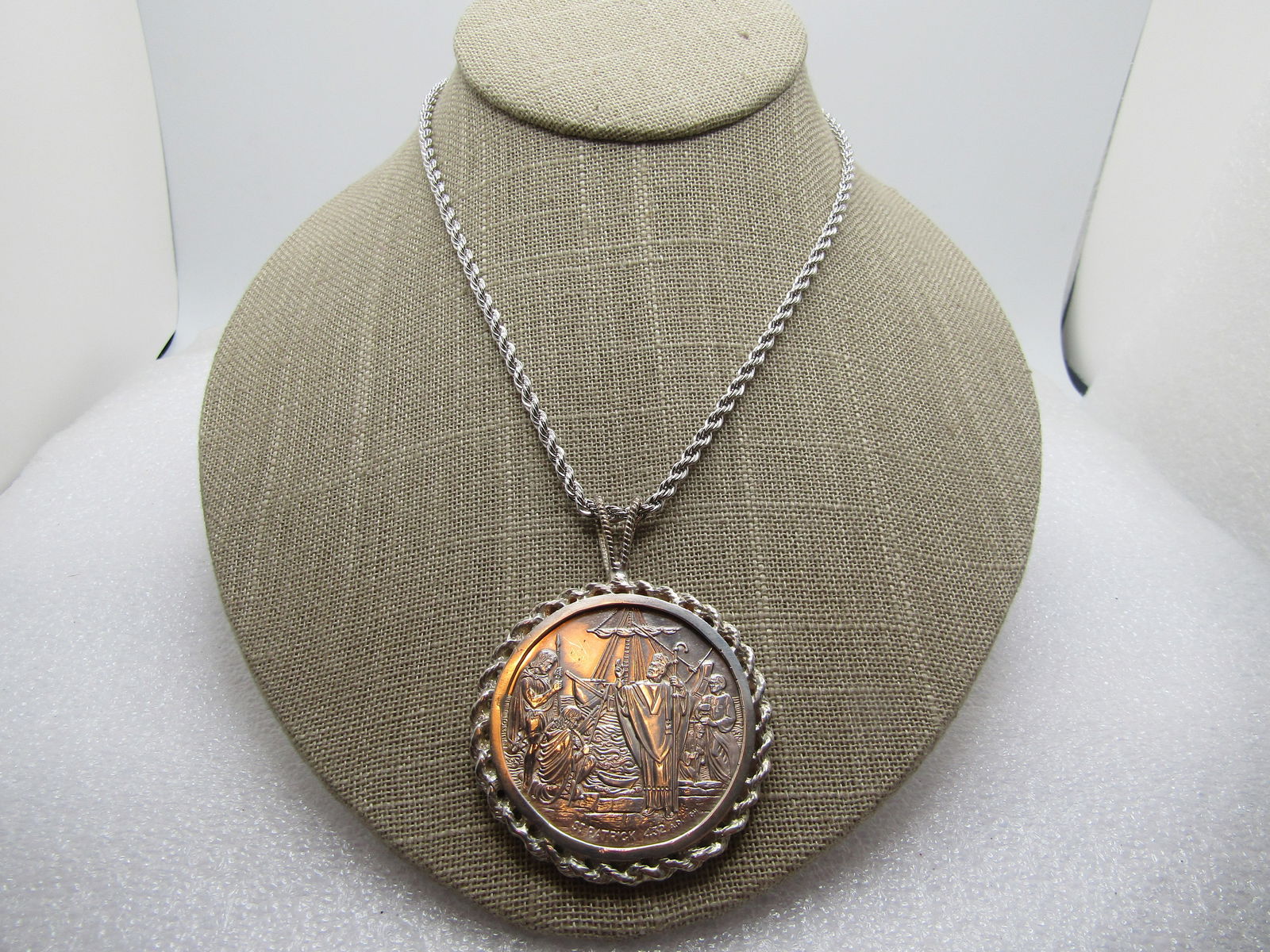 Fine .999 St. Patrick  .432 AD Repliace Coin Necklce, 17.5".  Sterling.  2000's. Unisex (1 of 9)