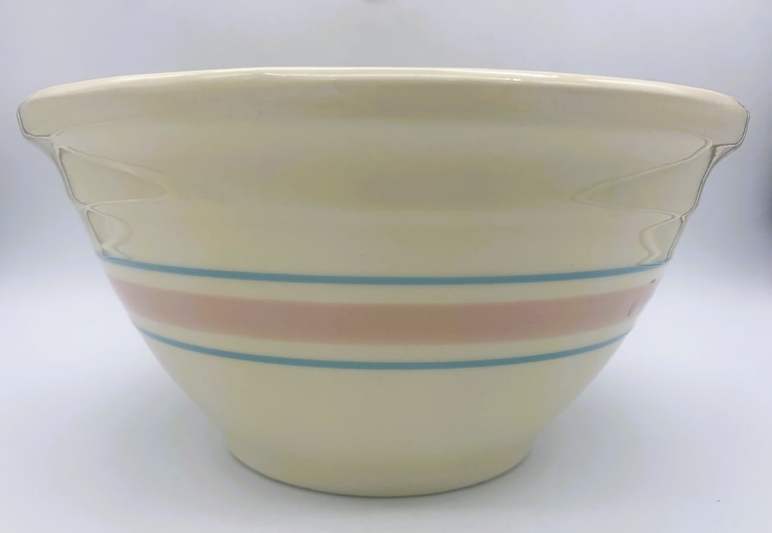 MCCOY FARMHOUSE MIXING BOWL USA: Title: MCCOY FARMHOUSE MIXING BOWL USA Date/Period: Dimension: 10" Material: Stoneware Additional Information: VINTAGE MCCOY OVEN WARE POTTERY 10" BANDED STRIPED MIXING BOWL Shipping: Domestic: Flat-r