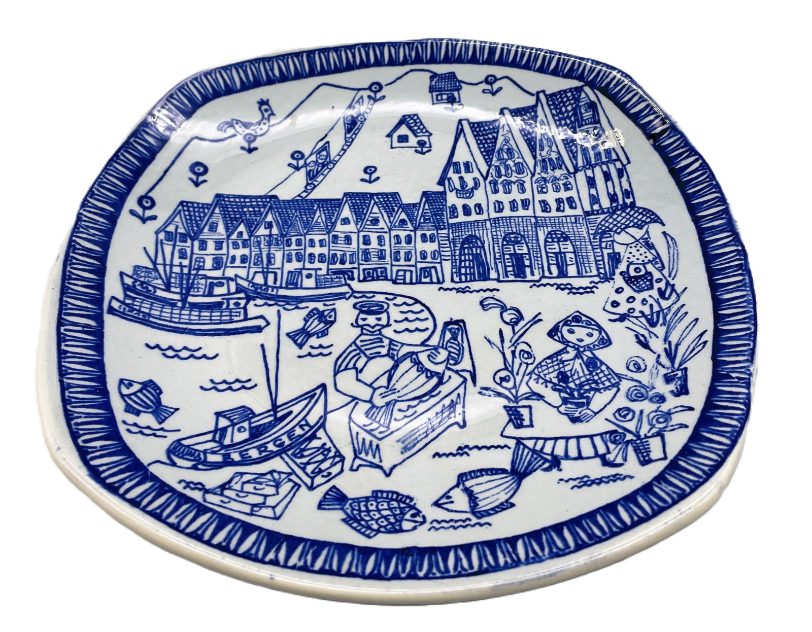 VINTAGE STAVANGERFLINT NORWAY WALL PLATE KARI NYQUIST MID CENTURY SCANDINAVIAN: Title: VINTAGE STAVANGERFLINT NORWAY WALL PLATE KARI NYQUIST MID CENTURY SCANDINAVIAN Date/Period: UNKNOWN Dimension: approx 8" Material: CERAMIC Additional Information: VINTAGE STAVANGERFLINT NORWAY 