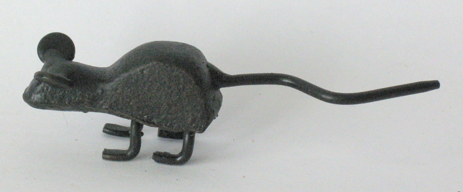 Vintage cast iron mouse paper weight (1 of 3)