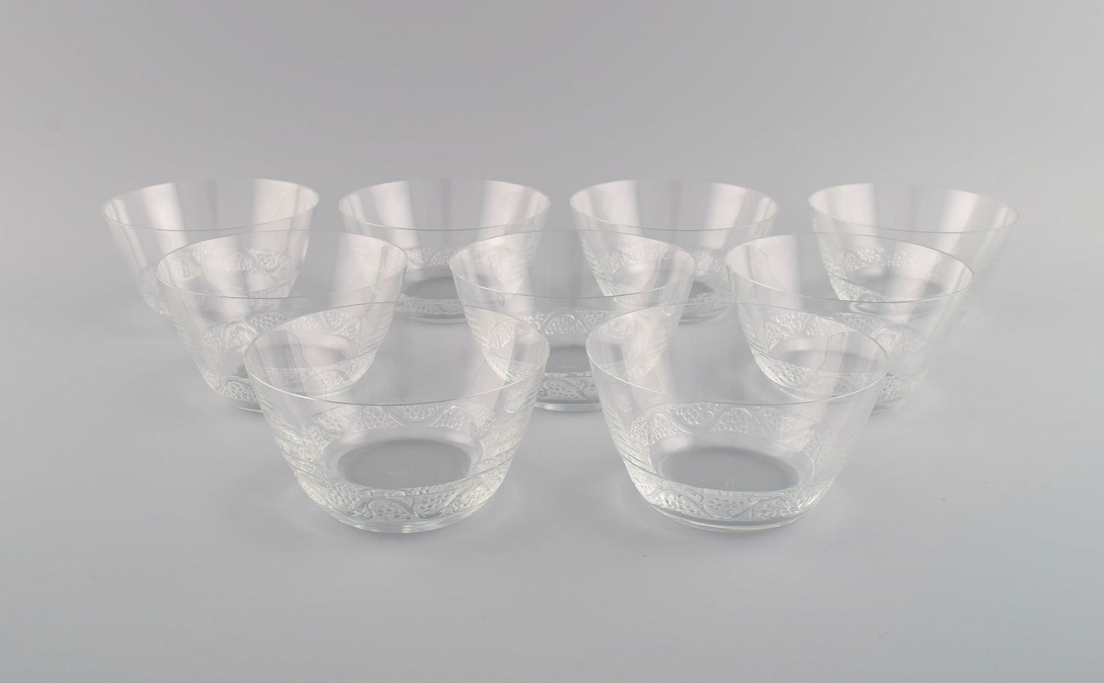 9 René Lalique Phalsbourg bowls in clear art glass with vines and grapes in relief. Mid-20th (1 of 7)