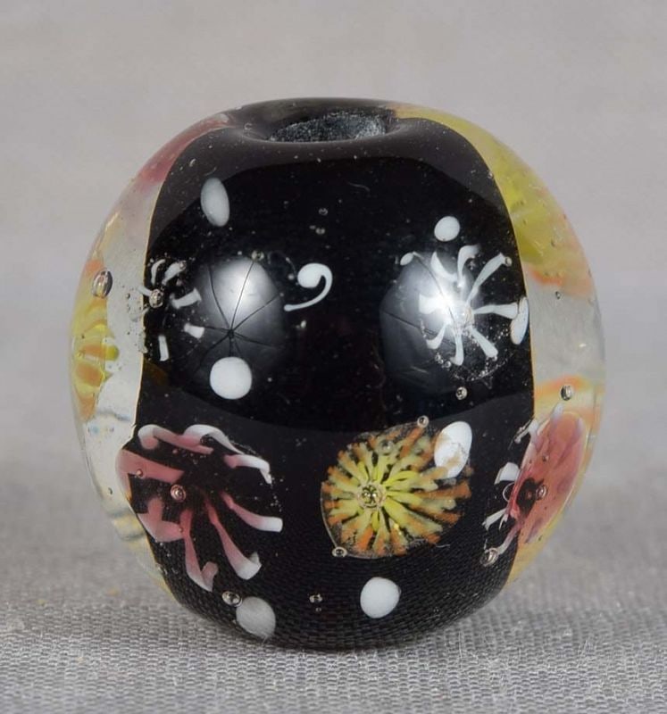 Japanese glass OJIME tombodama netsuke slide ANEMONES (1 of 6)