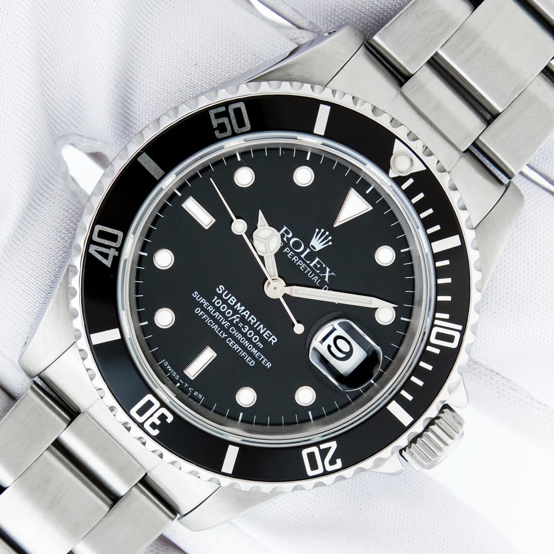 Rolex Mens Submariner Stainless Steel Black Index Dial Black Bezel Watch (1 of 20)