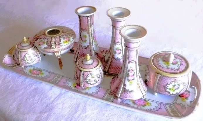 Beautiful rare to find complete Noritake dressing table set 1920 (1 of 13)