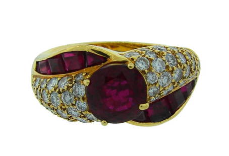 Vintage GRAFF Ruby Diamond 18k Yellow Gold RING 2.06 cts AGL Report Size 6.25: VK JTTOO GRAFF Ruby Diamond 18 karat Yellow Gold Ring Chic and timeless cocktail ring created by GRAFF in the 1980's. Features a 2.06 carat round faceted ruby accented with rubies and diamonds set