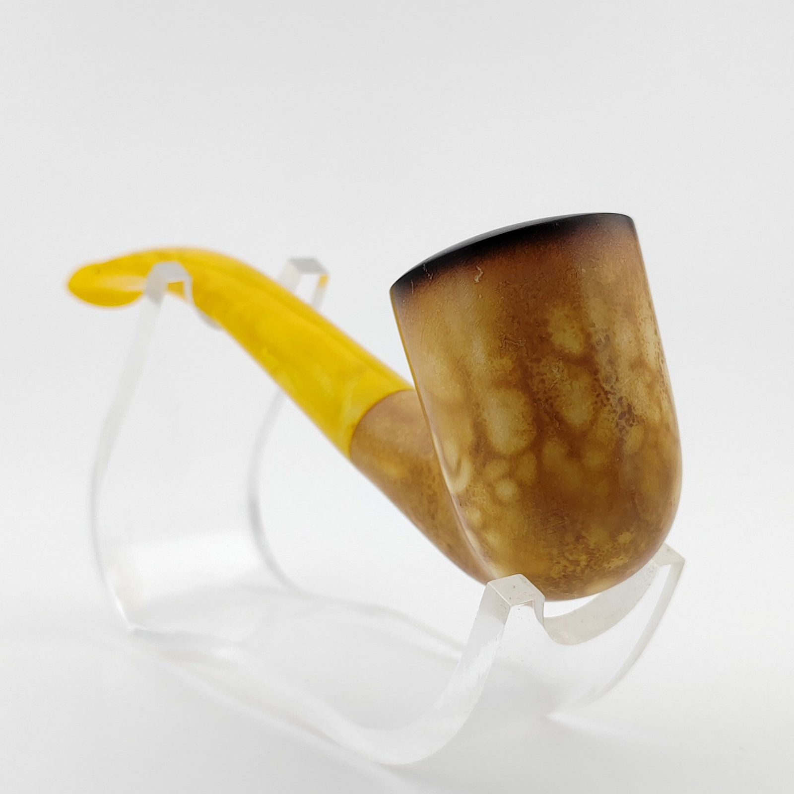 Lee Van Cleef Meerschaum Pipe,Cowboy Pipe: Title: Lee Van Cleef Meerschaum Pipe,Cowboy Pipe Materials: Meerschaum Dimension: 5.1 inch (13cm) Additional Information: Lee Van Cleef,Hand carved Meerschaum Pipe. Made in Turkey,Eskisehir by Meersch
