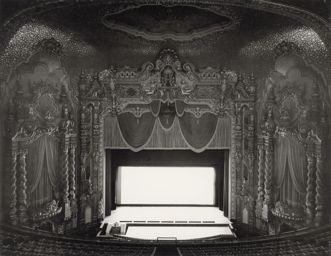 HIROSHI SUGIMOTO - Ohio Theater, Ohio, 1980 (1 of 1)