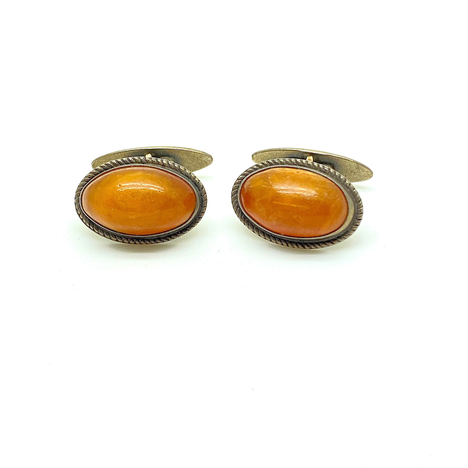 Outstanding Amber Cufflinks (1 of 6)