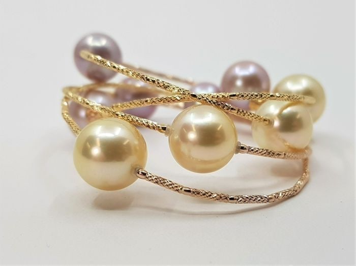 11x12mm Golden South Sea and Pink Edison Pearls - 18 kt. Yellow gold - Bracelet: Title: 11x12mm Golden South Sea and Pink Edison Pearls - 18 kt. Yellow gold - Bracelet Description: This bracelet measures 55cm in total and wraps beautifully several times around the wrist. An unique
