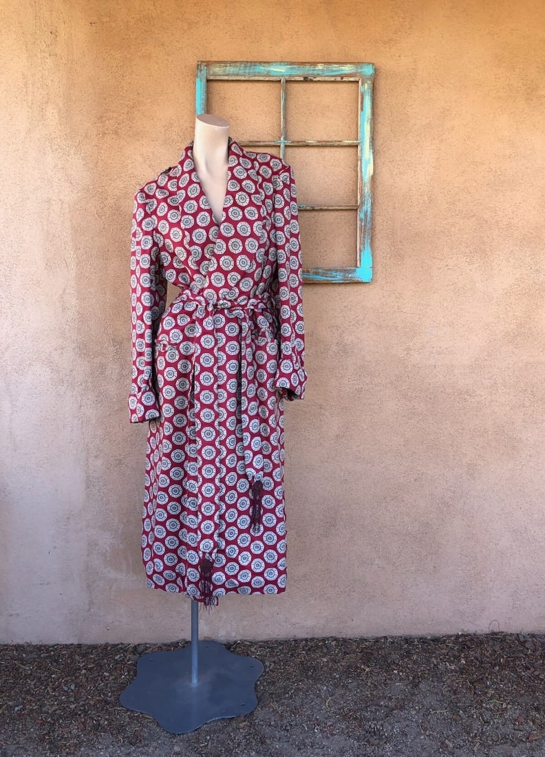 Vintage 1940s Silk Dressing Robe w Spider Webs Mens 38 Womens US16 (1 of 10)