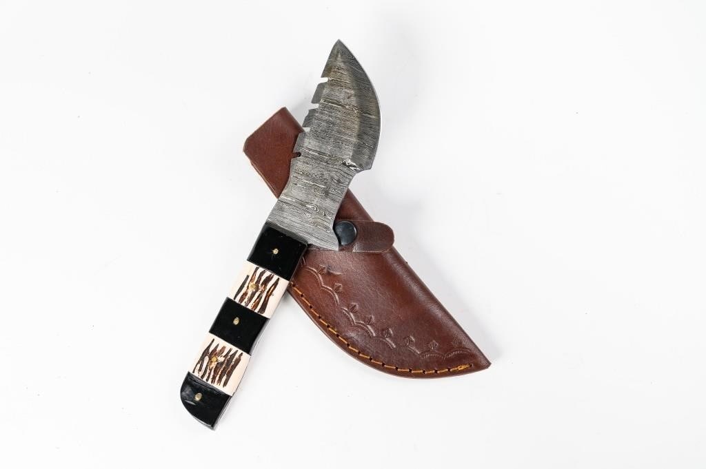 Damascus steel with wood handle, 5" blade, 10" knife, includes leather sheath (1 of 7)