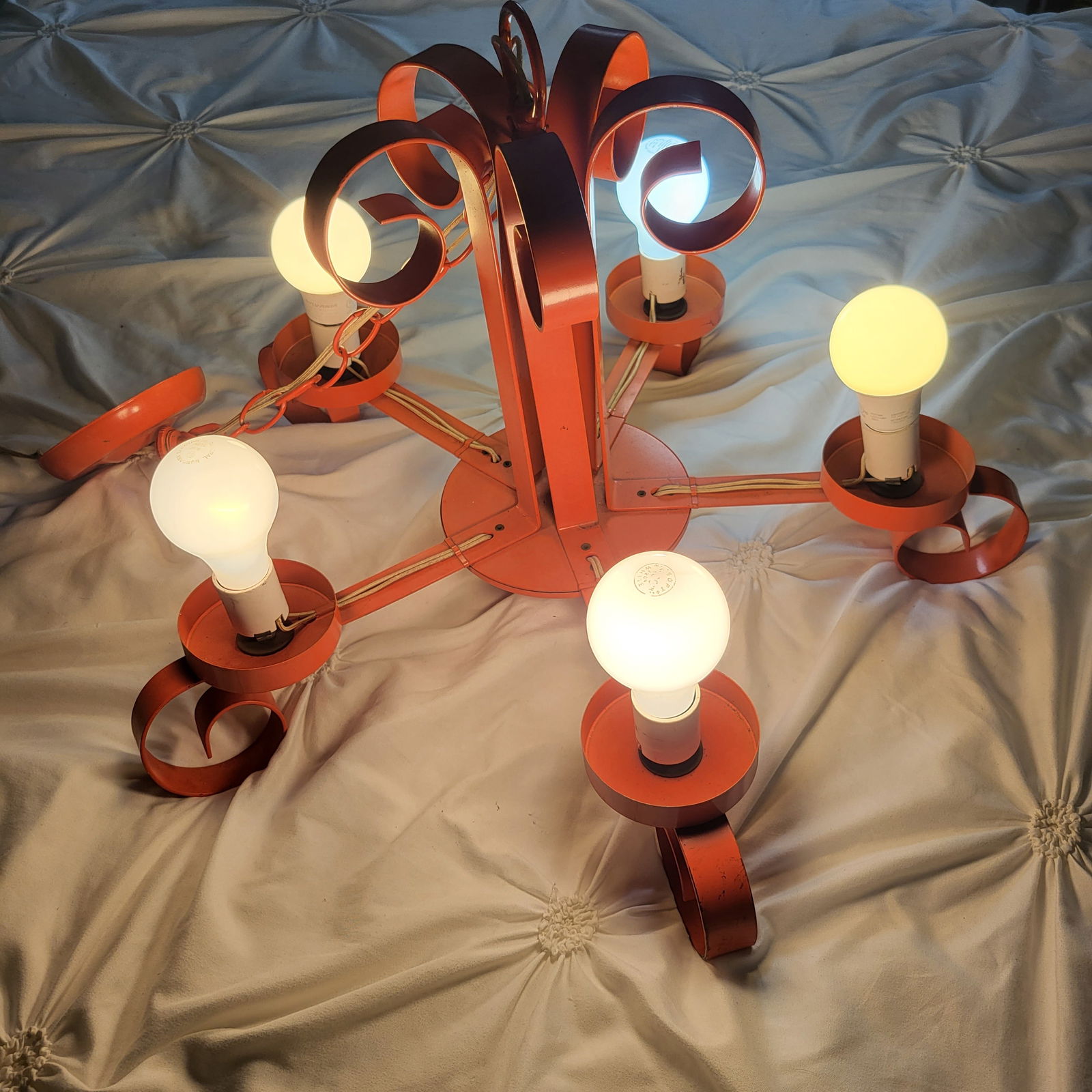 Richard Essig Mid Century Orange Pop Art 5 Light Chandelier: Title: Richard Essig Mid Century Orange Pop Art 5 Light Chandelier Description: Orange Pop Art Deco in a chandelier. Union and product stickers still attached. Tested and working. Date/Period:Circa 19