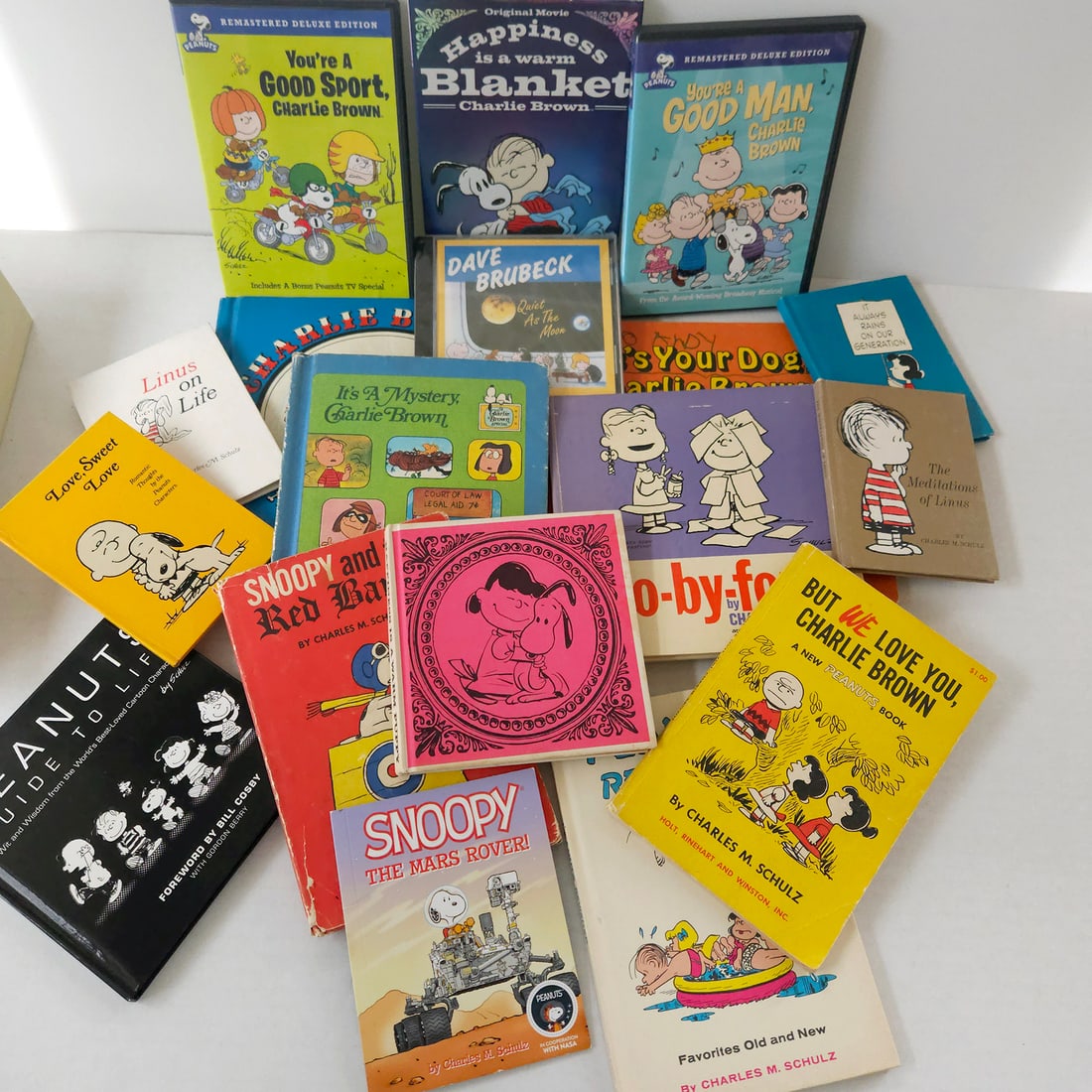 Large Snoopy Peanuts Charlie Brown Book Bundle (1 of 5)