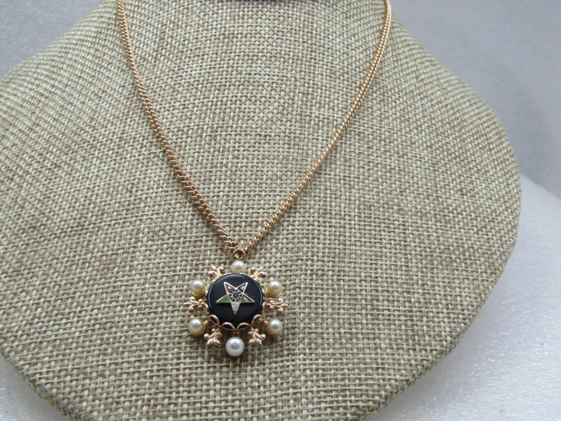 Vintage 10kt G.F. Order of the Eastern Star Necklace, 16", 1960's: Vintage 10kt G.F. Order of the Eastern Star Necklace, 16", 1960's. Enameled & Faux Pearl. the enameled star is set on a black 12.5 round raised and bezel-set setting and around that set lower is a hal
