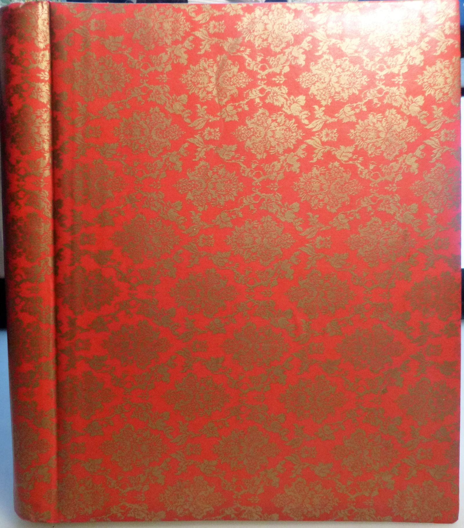 New Yorkers 1930s - 40s: Title: New Yorkers 1930s - 40s Author: 170 Snaps Date: 1930s-40s Publisher: --- Edition: --- Additional Information: Photo album of New York. 170 photos, sea shore, bath house, roller coaster, b