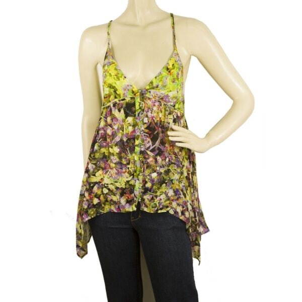 Roberto Cavalli Floral 100% Silk Multicolor Cami Top Sleeveless Blouse size 38: Roberto Cavalli Floral 100% Silk Multicolor Cami Top Sleeveless Blouse size 38 This feminine full of pretty flowers top by Roberto Cavalli will add style and a romantic touch to your outfits. With spa