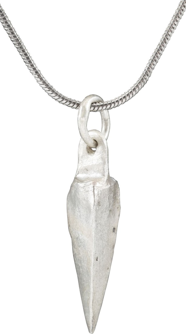 ROMAN ARROWHEAD PENDANT, 3rd-5th CENTURY AD. (1 of 3)