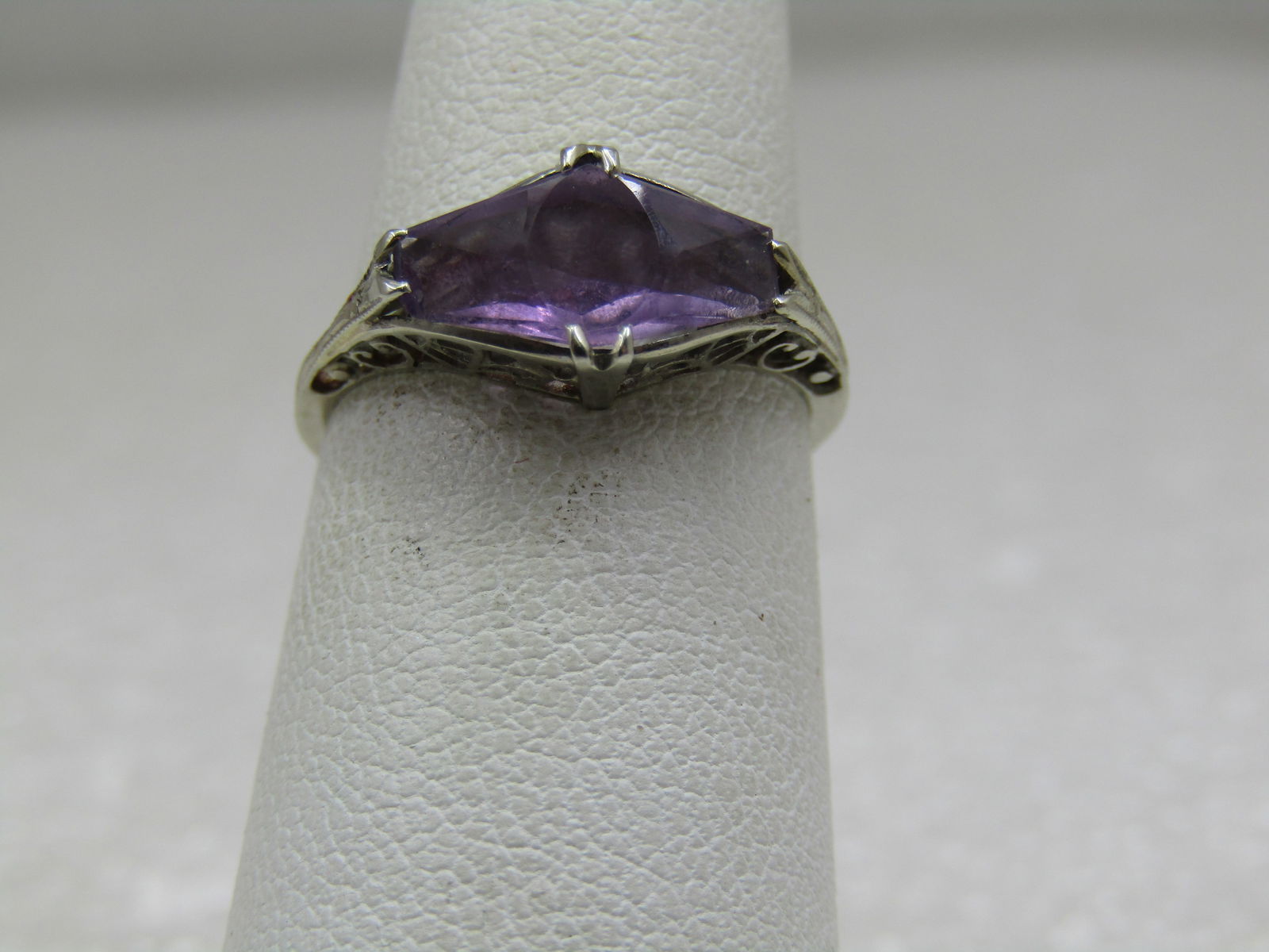 Antique 18kt Amethyst Ring, Sz. g, Art Deco, Unusual Hexagonal ishCut (1 of 12)