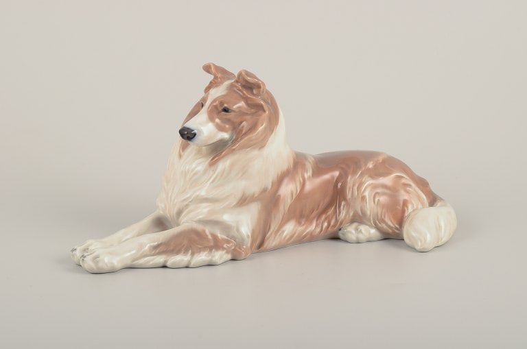Royal Copenhagen porcelain figurine. Lying Collie. (1 of 6)