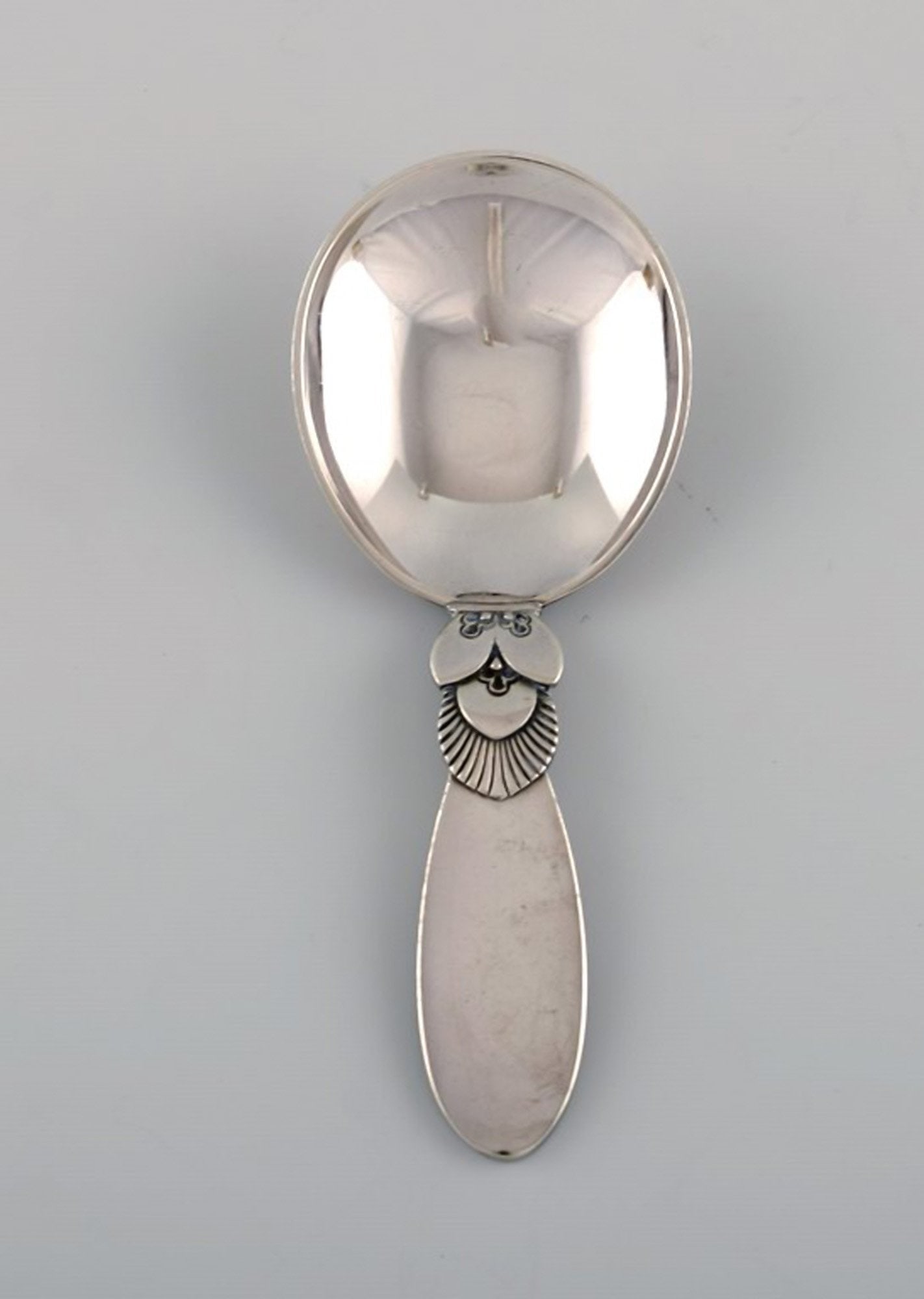 Georg Jensen Cactus jam spoon in sterling silver.: Title: Georg Jensen Cactus jam spoon in sterling silver. Description: Georg Jensen Cactus jam spoon in sterling silver. Designer: Gundorph Albertus. Measures: 9.5 cm. Stamped. In very good condition.