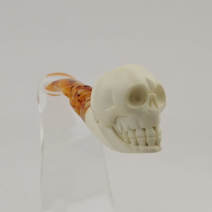 Skull Meerschaum Pipe: Title: Skull Meerschaum Pipe Materials: Meerschaum Dimension: 5.1 inch (13cm) Additional Information: Skull,Hand carved Meerschaum Pipe. Made in Turkey,Eskisehir by Meerschaum Carve Master.Best Qualit