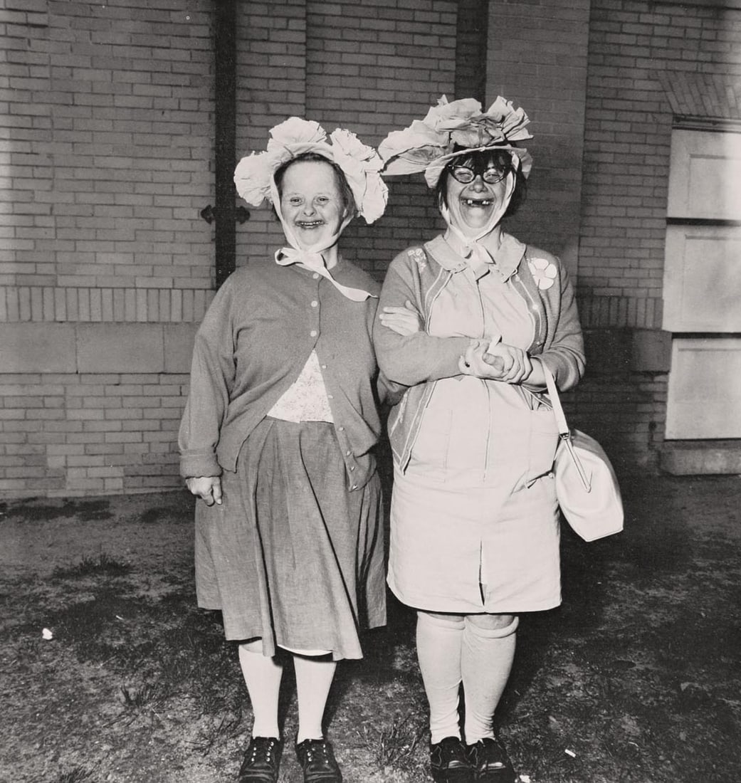 DIANE ARBUS - Untitled, 1970-71 (1 of 1)