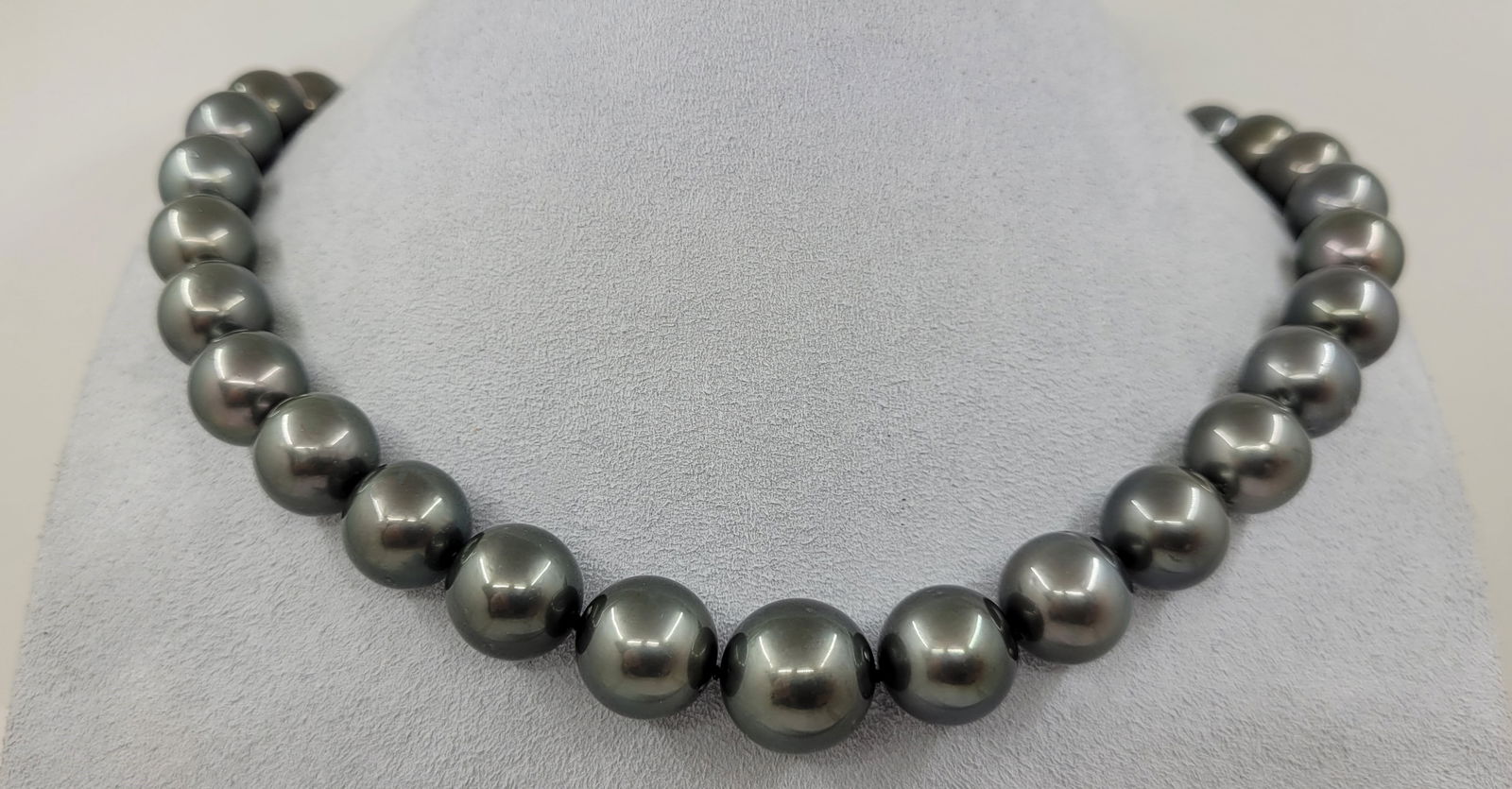ALGT Certified Tahitian Pearls - Big Size - 11.1x13.3mm - Necklace (1 of 17)