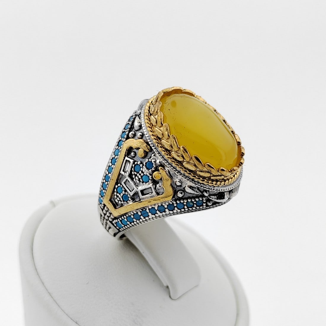 925 Silver Men's Ring with Baltic Amber: Title: 925 Silver Men's Ring with Baltic Amber Description: 925 Silver Men's Ring with Baltic Amber -Weight:9g -Size: US Size 9.25 (19.25mm) With Gift Box Express Shipping.Carrier:DHL Express Combine 