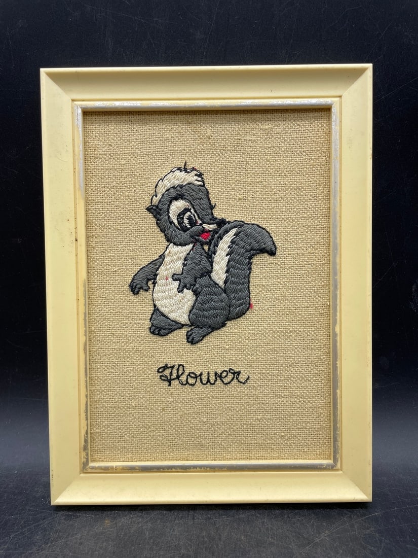 VINTAGE DISNEY NEEDLEPOINT PICTURE Flower Skunk DISNEYLAND EPIC INC. (1 of 4)