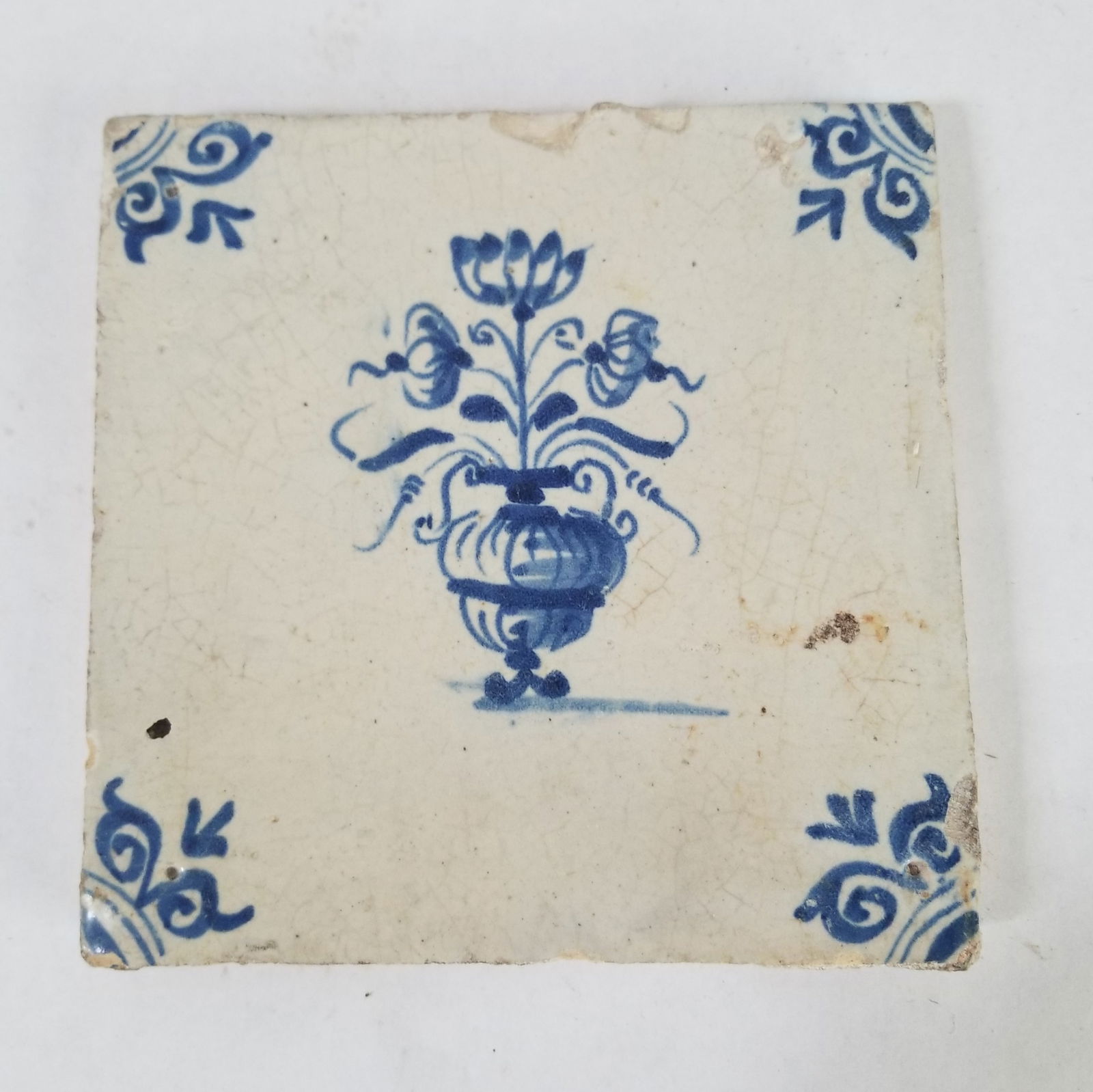Delft tile from the 1700s: A few chips as expected. 5 " on each side. Probably Dutch. Shipping: Domestic: Flat-rate of $15.00 to anywhere within the contiguous U.S. International: Foreign shipping rates are determined by destin