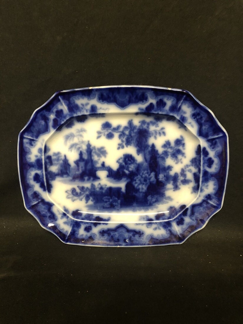Sobraon Flow Blue Platter: It measures 12 1/4” x 9 3/4” and is marked. It has no chips, cracks or repairs. Shipping: Domestic: Flat-rate of $30.00 to anywhere within the contiguous U.S. International: Foreign shippi