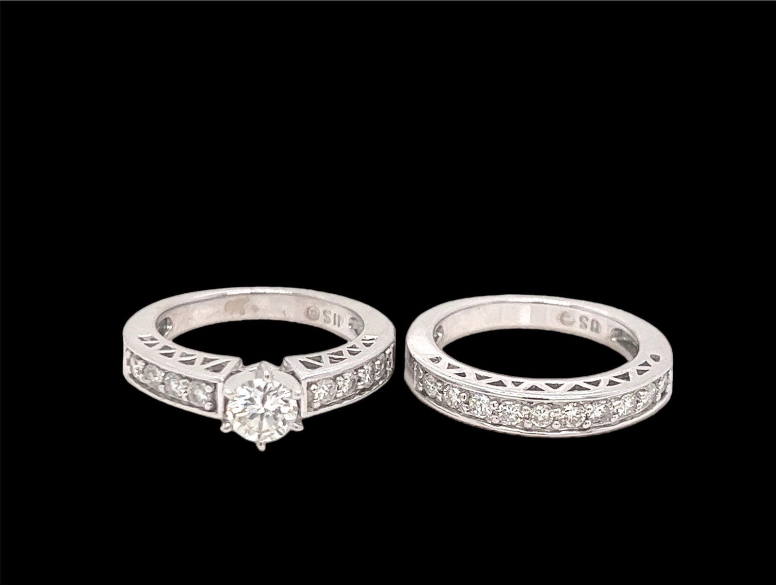 Diamond white gold engagement ring set (1 of 10)