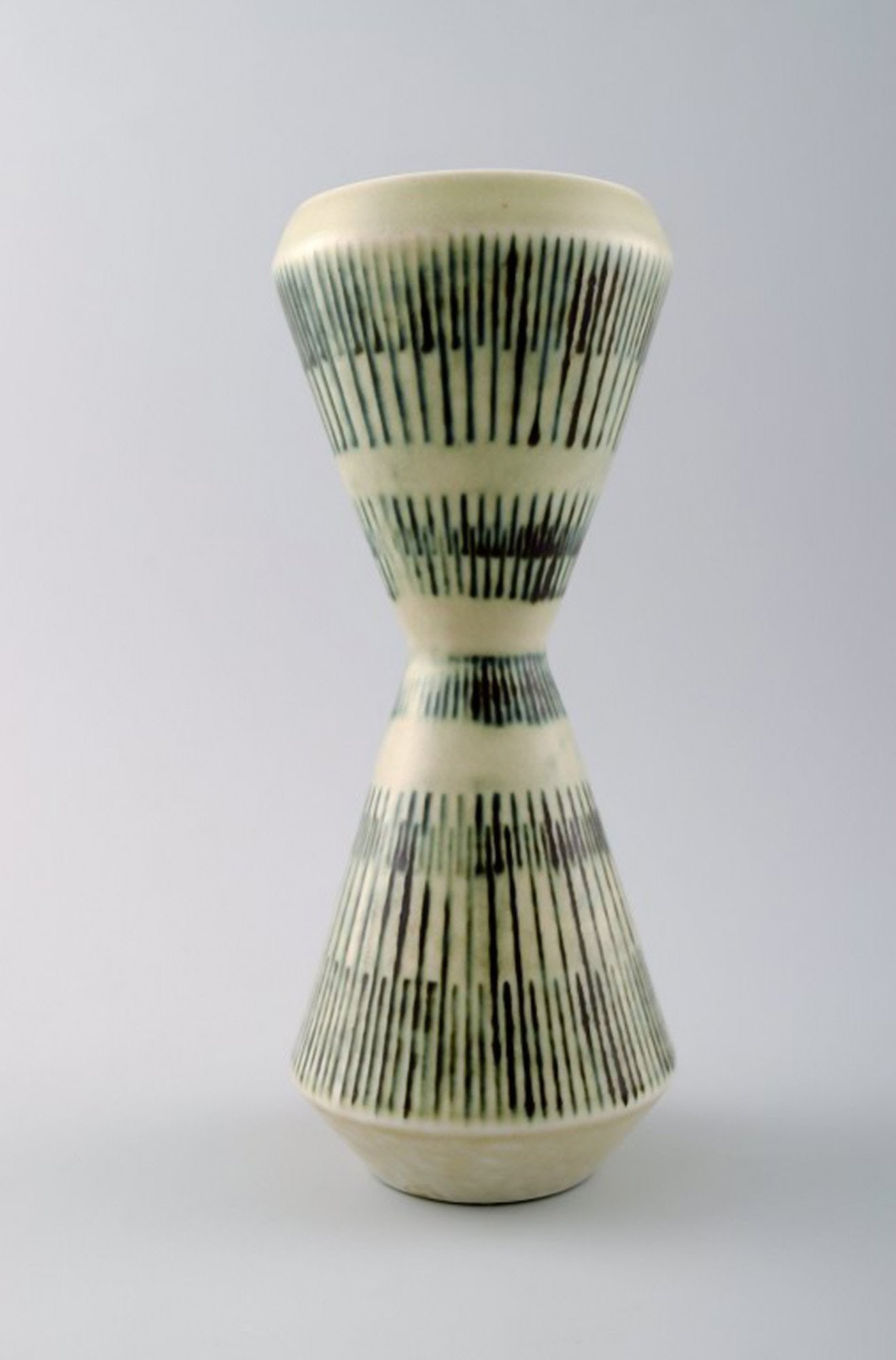 Carl-Harry Stalhane for Rorstrand / Rørstrand, ceramic vase. (1 of 6)