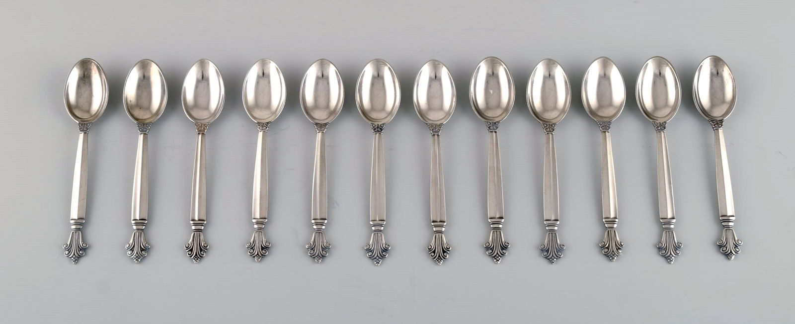 Twelve Georg Jensen Acorn teaspoons in sterling silver. (1 of 4)