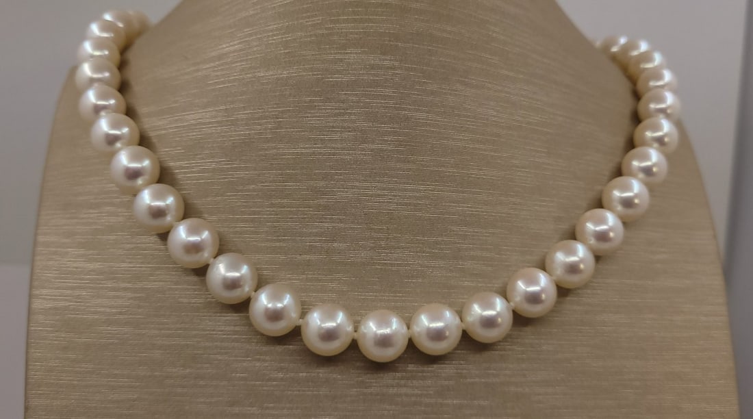 9.5x10mm Round Akoya Pearls - Necklace (1 of 20)