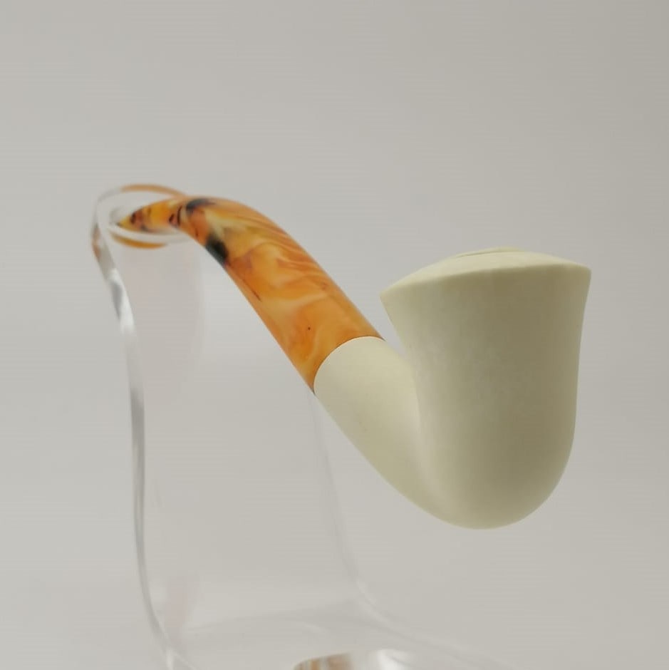 Classic Meerschaum Cigarette Holder: Title: Classic Meerschaum Cigarette Holder Materials: Meerschaum Dimension: 4.72 inch (12cm) Additional Information: Classic Meerschaum Cigarette Holder. Made in Turkey,Eskisehir by Meerschaum Carve M