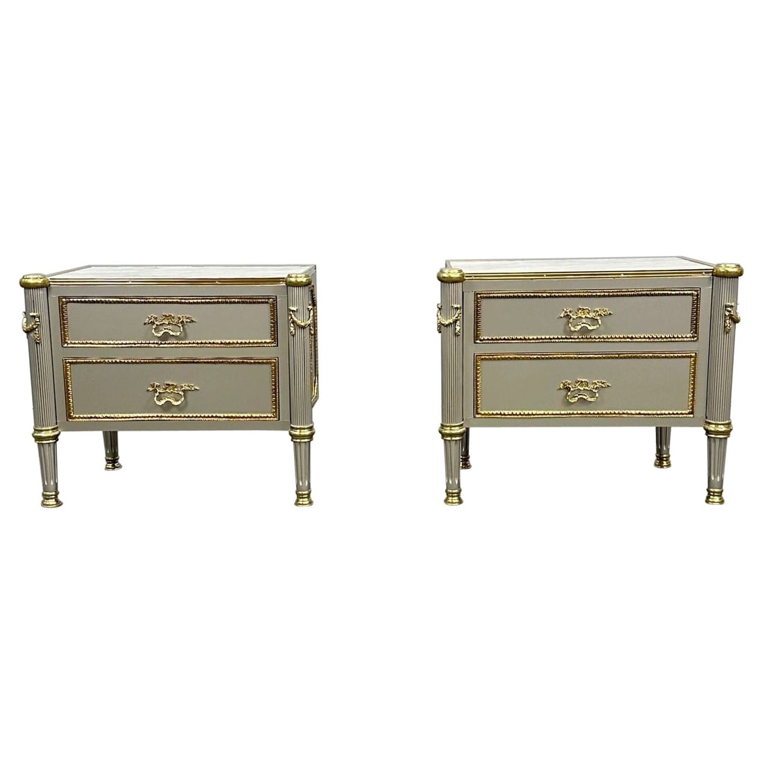 John Vesey Style, Hollywood Regency, Nightstands, Steel, Bronze, Marble, 2023: About the Item John Vesey Style, Hollywood Regency, Nightstands, Steel, Bronze, Marble, 2023 A stunning pair of finely produced end tables each having a white and gray veined marble top set in a bronz