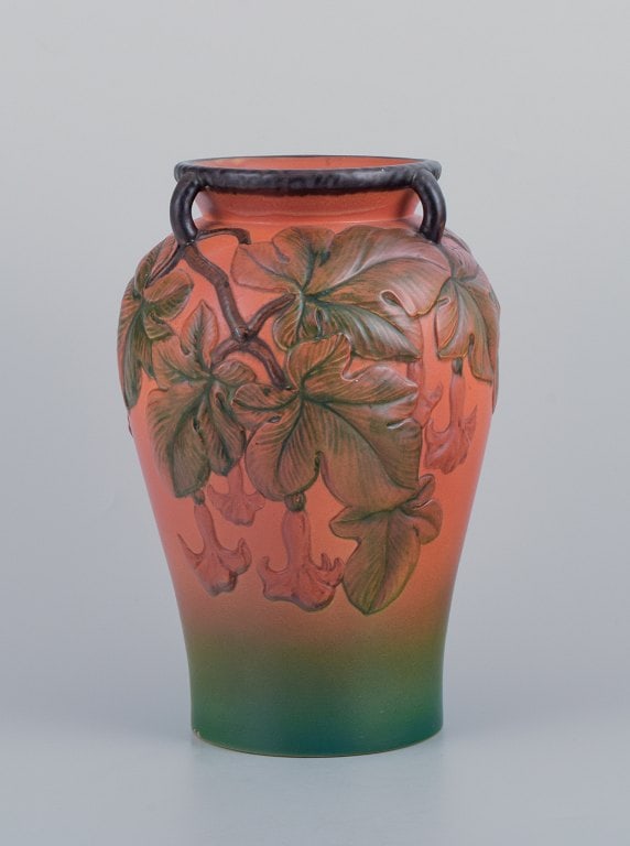 Ipsens Enke, large beautiful ceramic vase with three handles. (1 of 9)