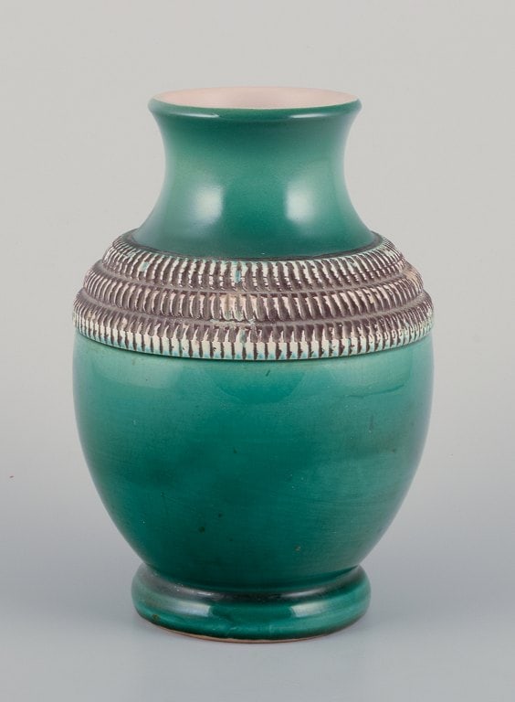 Pol Chambost (1906-1983), French ceramist. Hand-decorated ceramic vase with green-toned glaze.: Pol Chambost (1906-1983), French ceramist. Hand-decorated ceramic vase with green-toned glaze. Approximately from the 1940s. In excellent condition with natural cracks. Marked. Dimensions: H 22.5 cm x