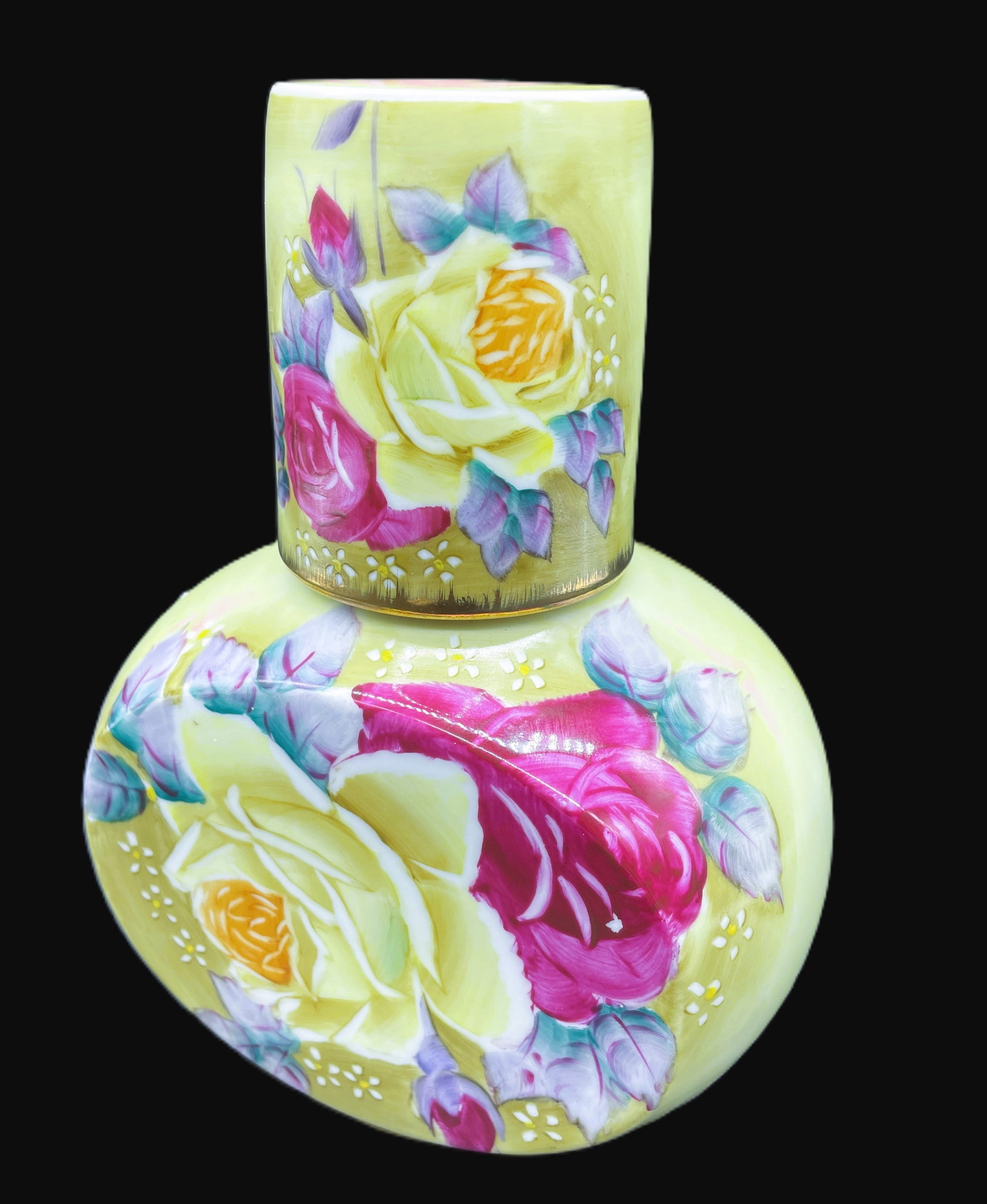VINTAGE NIPPON VANITY TUMBLE UP HAND PAINTED GARDEN ROSES WATER CARAFE TUMBLER: Title: VINTAGE NIPPON VANITY TUMBLE UP HAND PAINTED GARDEN ROSES WATER CARAFE TUMBLER Date/Period: unknown Dimension: PPROX. 7.5 W TOP ON 7.25 WITH OFF BY 5 X 3.5 AND THE CUP ITSELF IS 3 X 2.5 Materia