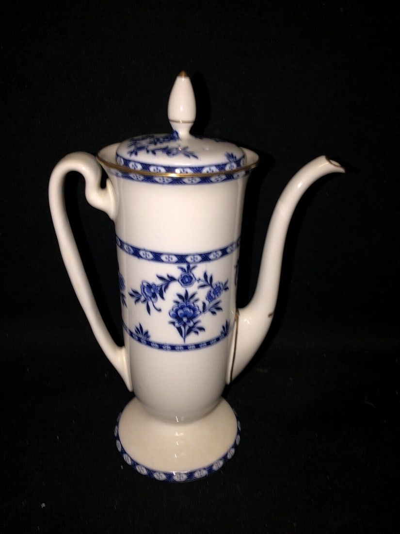 royal doulton flow blue chocolate pot (1 of 7)