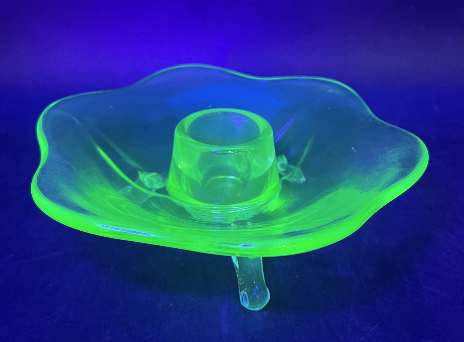 FOOTED GREEN URANIUM ETCHED GLASS CANDLESTICK HOLDER (1 of 8)