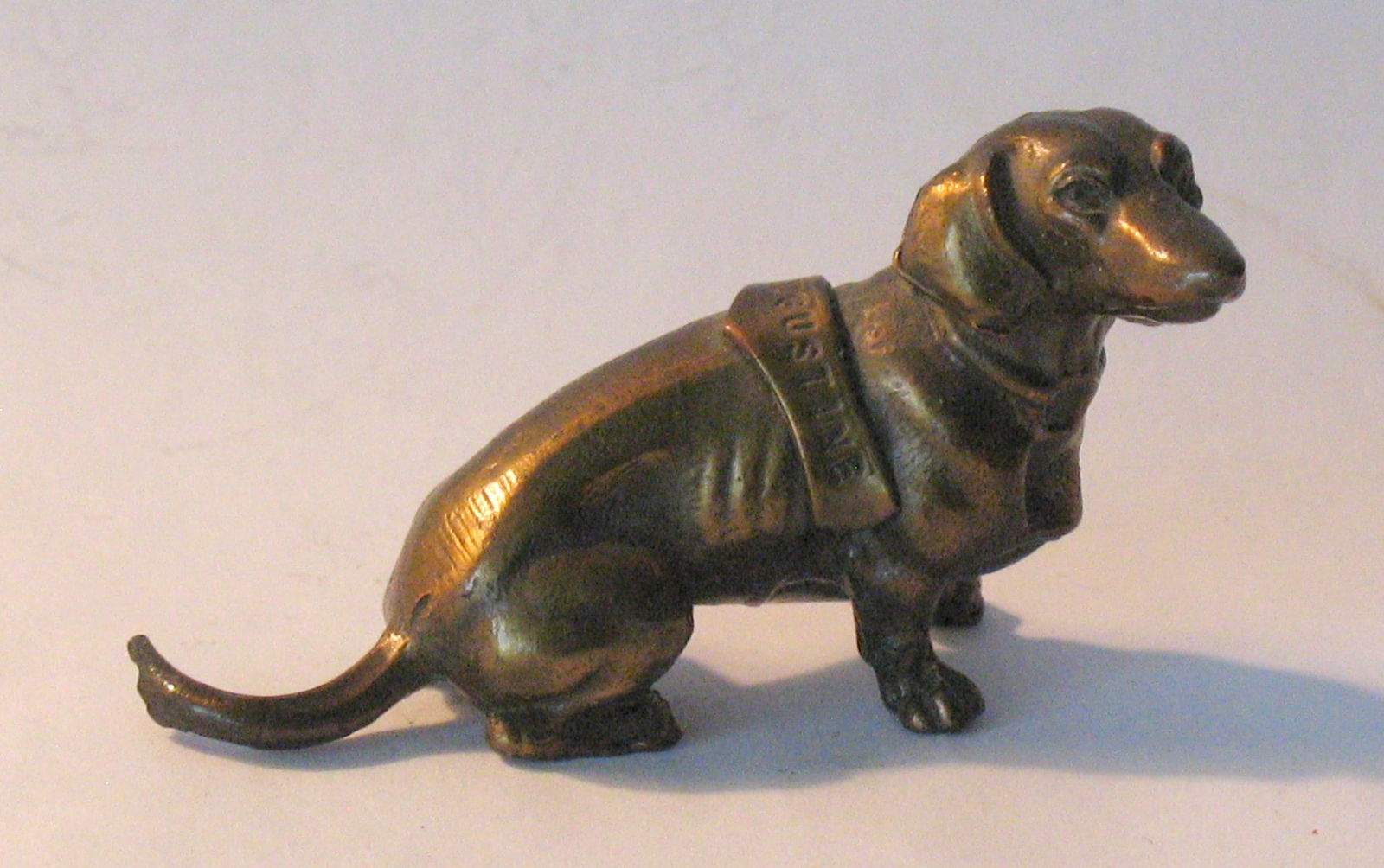 Vintage cast brass Dachshund paper weight. (1 of 4)