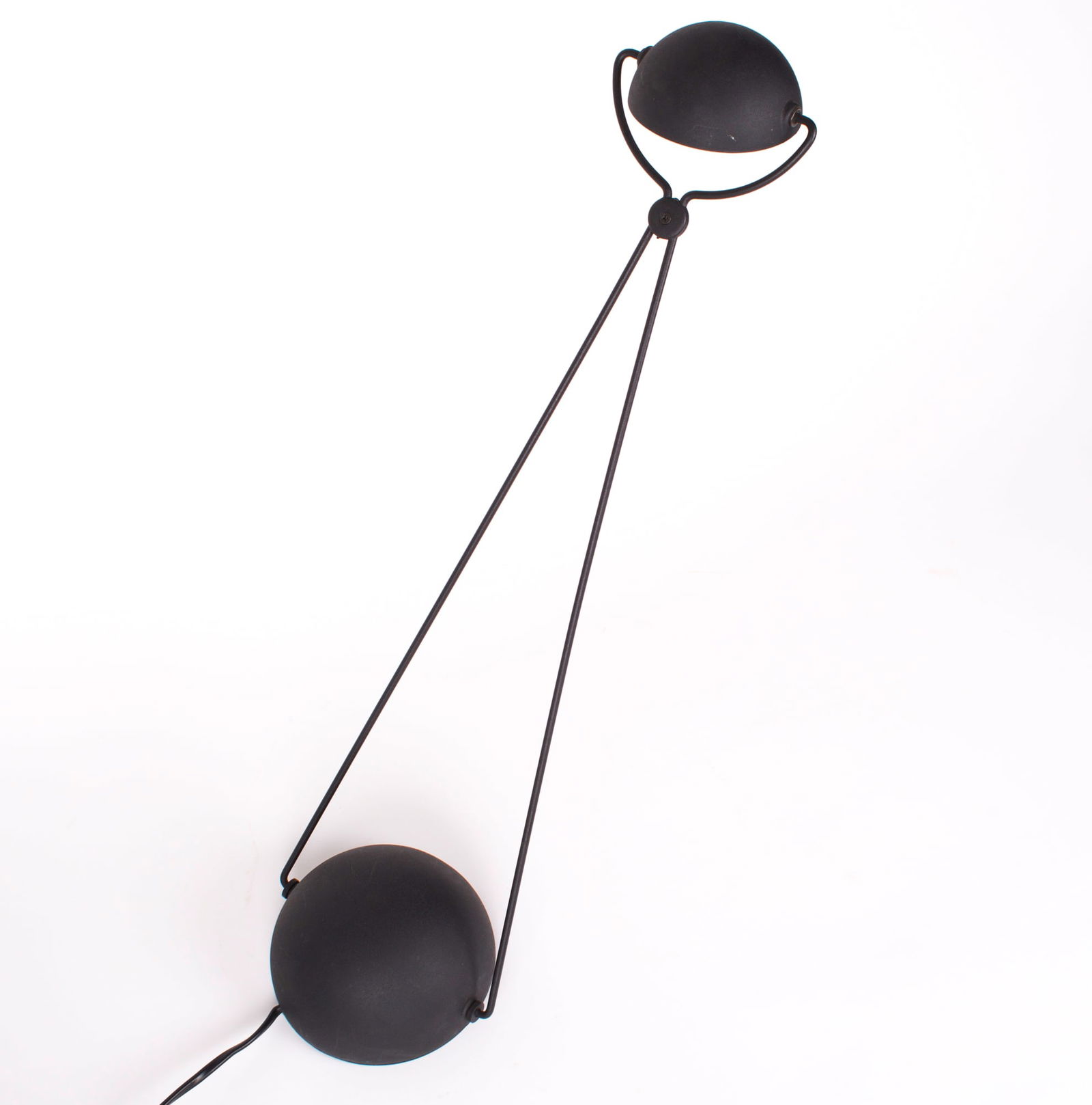 Paolo Piva for Stefano Cevoli 1983 desk lamp: Meridiana desk lamp designed by Paolo Piva for Stefano Cevoli in 1983. This light can rotate up and down degrees and the cap is also adjustable. Signed H.21 in x Basse .5 in x Reflector 3 in Reserve: