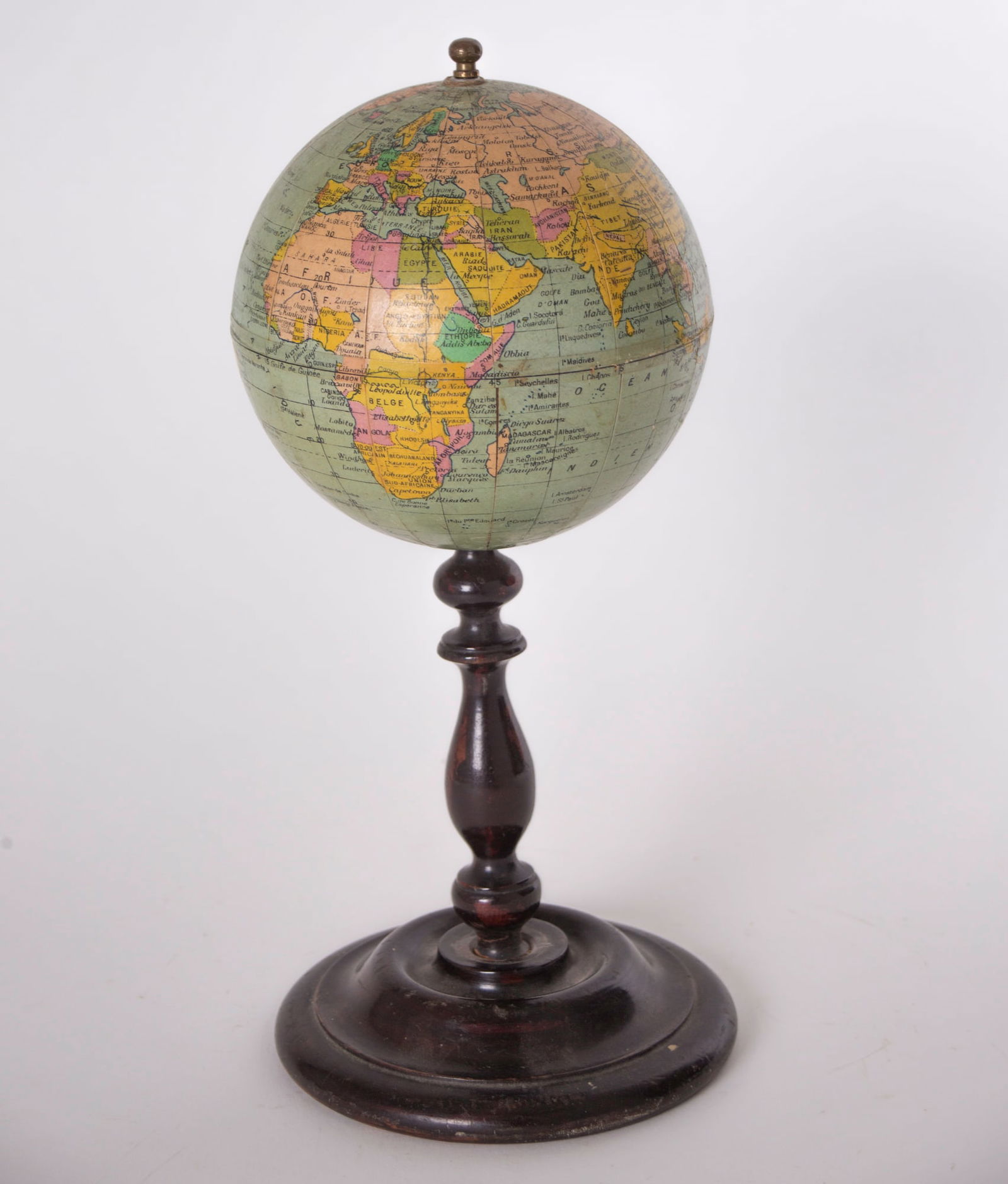 1960 Girard Thomas Bertaud antique terrestrial globe 6 inches (1 of 4)