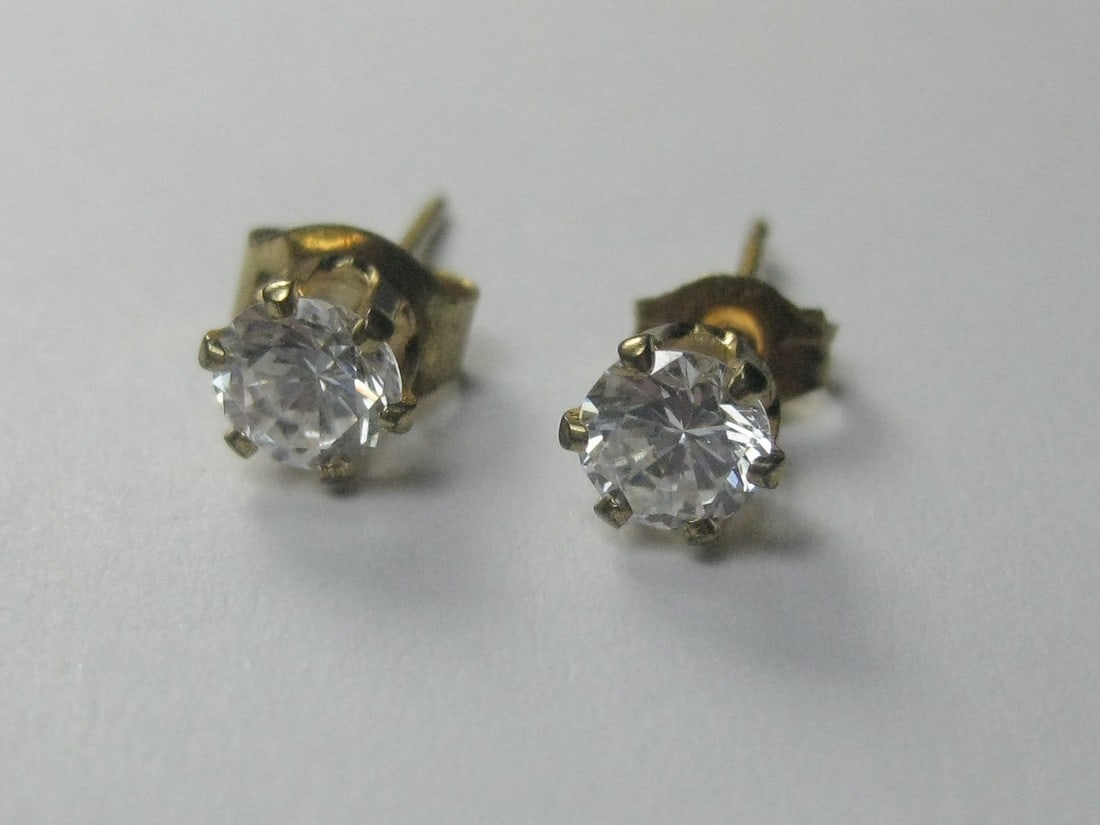 Vintage 14kt CZ Stud Earrings, Pierced, 4.5mm (1 of 3)