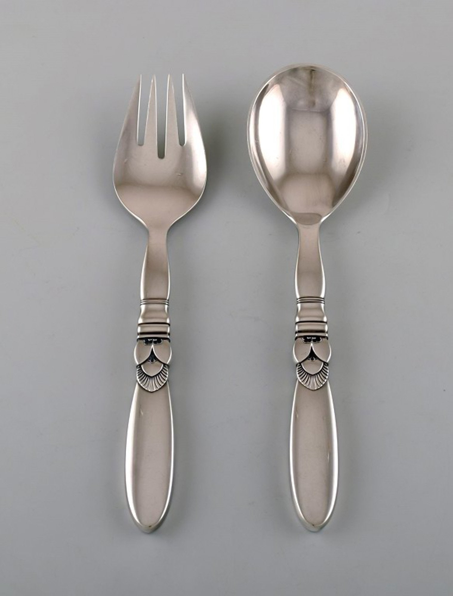 Georg Jensen "Cactus" salad set in all silver. Sterling silver.: Title: Georg Jensen "Cactus" salad set in all silver. Sterling silver. Description: Georg Jensen "Cactus" salad set in all silver. Sterling silver. Designer: Gundorph Albertus. Length: 21 cm. Stamped.